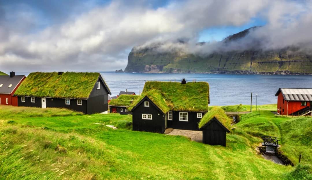 Ile trwa lot na Wyspy Owcze z Polski: kompleksowy rozkład czasów podróży