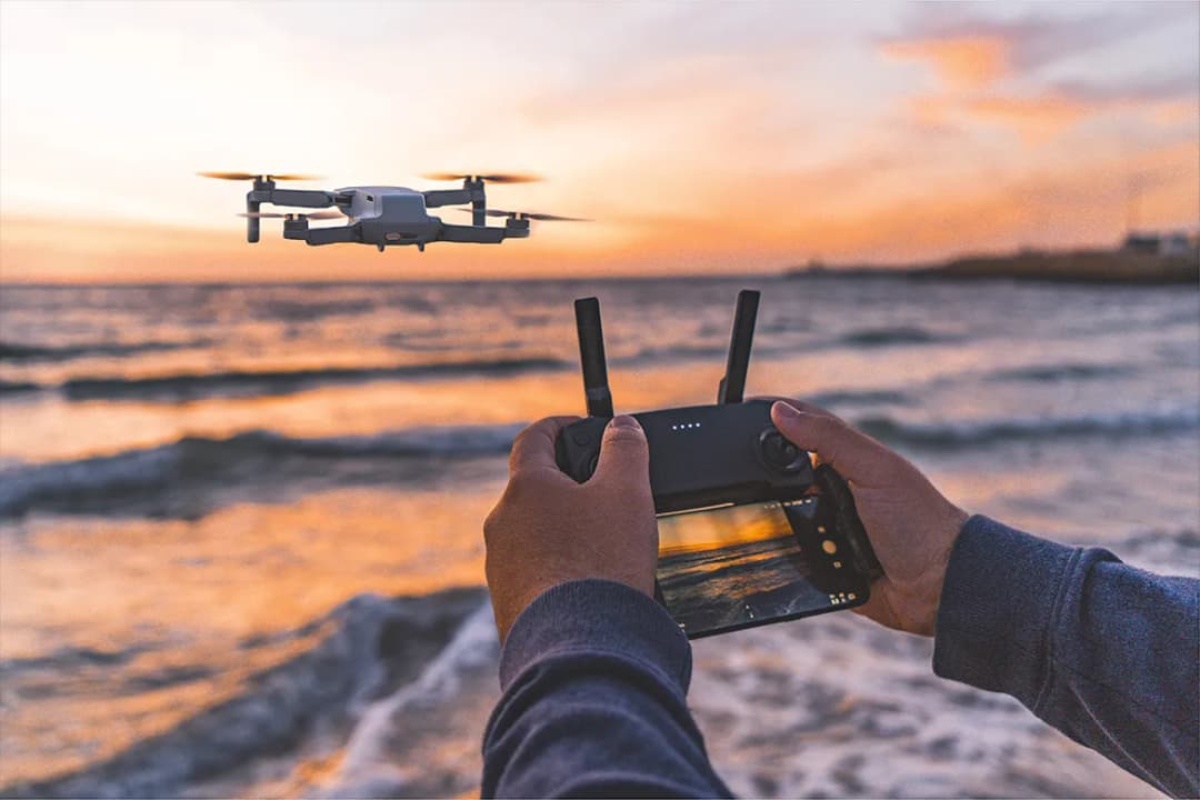 Czy możesz latać dronem bez pozwolenia? Poznaj aktualne przepisy i kary