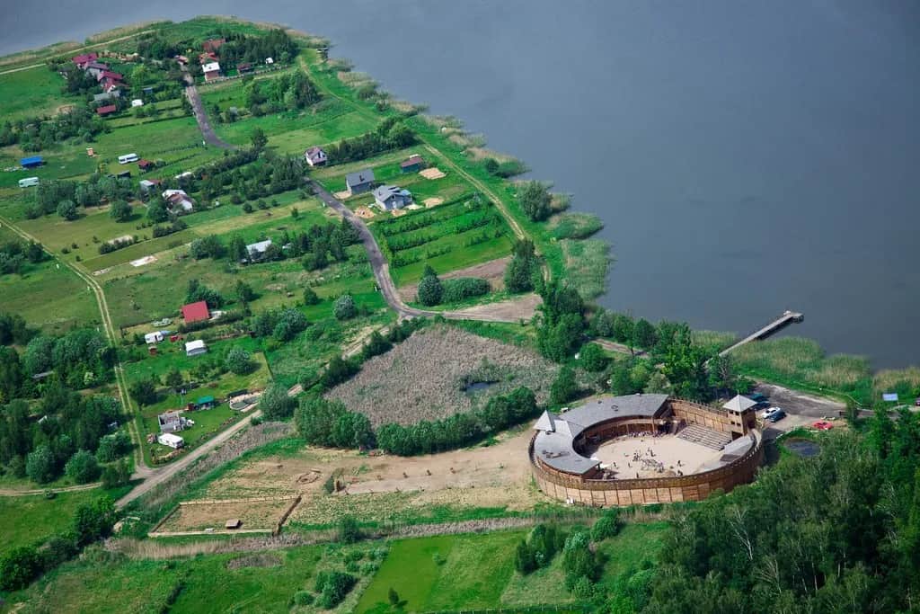Jak przenieść się w czasie w Byczynie? Gród rycerski czeka na Ciebie