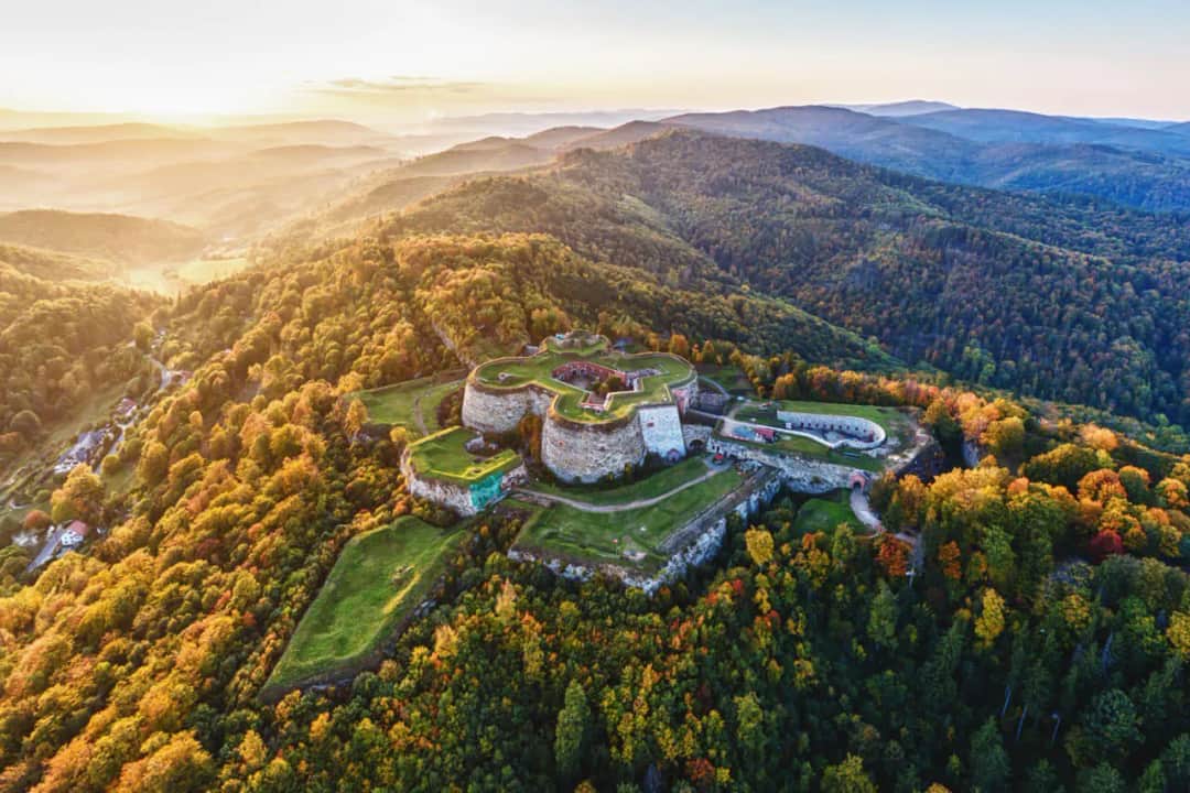 Jakie atrakcje czekają w Górach Sowich? 7 niespodzianek turystów