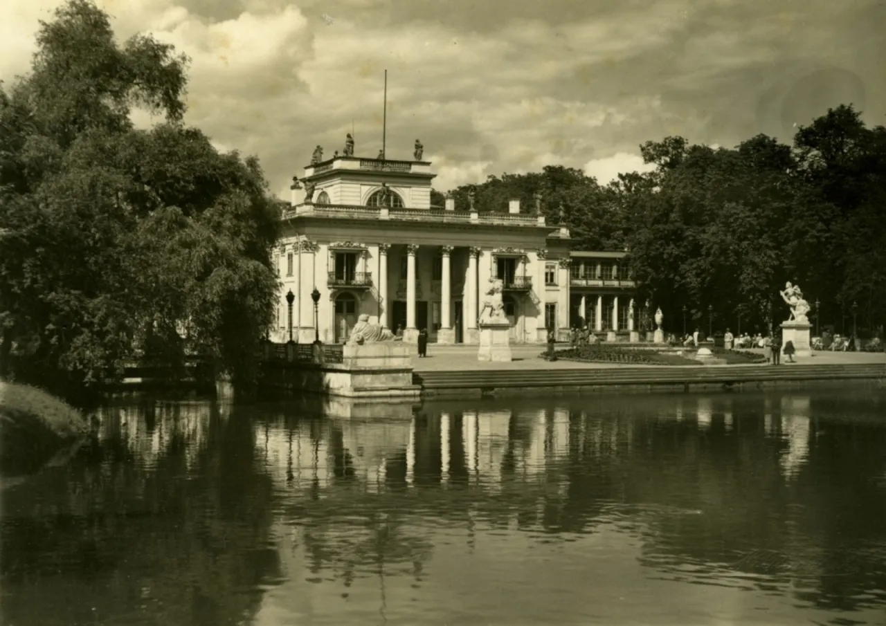 Pałac na wyspie w Łazienkach Królewskich: historia i architektura