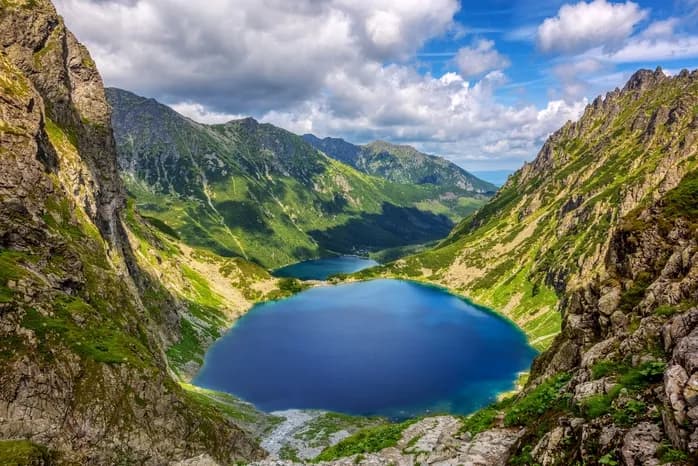 Atrakcje w górach: top 9 miejsc na niezapomniane zwiedzanie