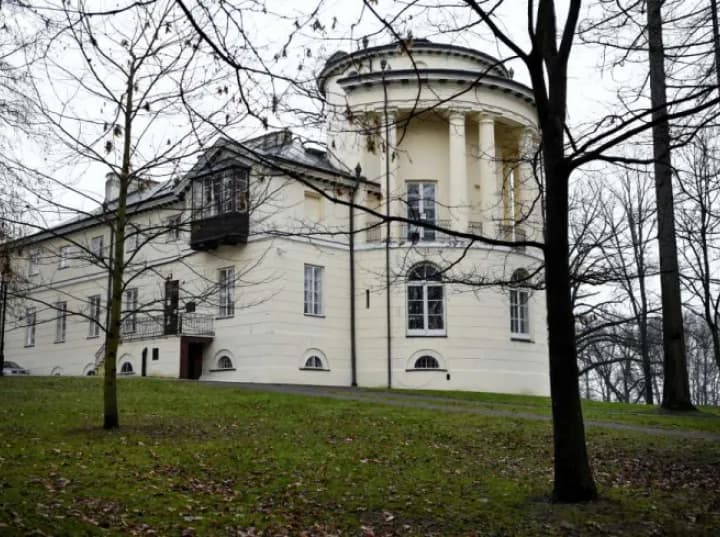 Pałac w Zarzeczu: Historia i tajemnice, które musisz poznać